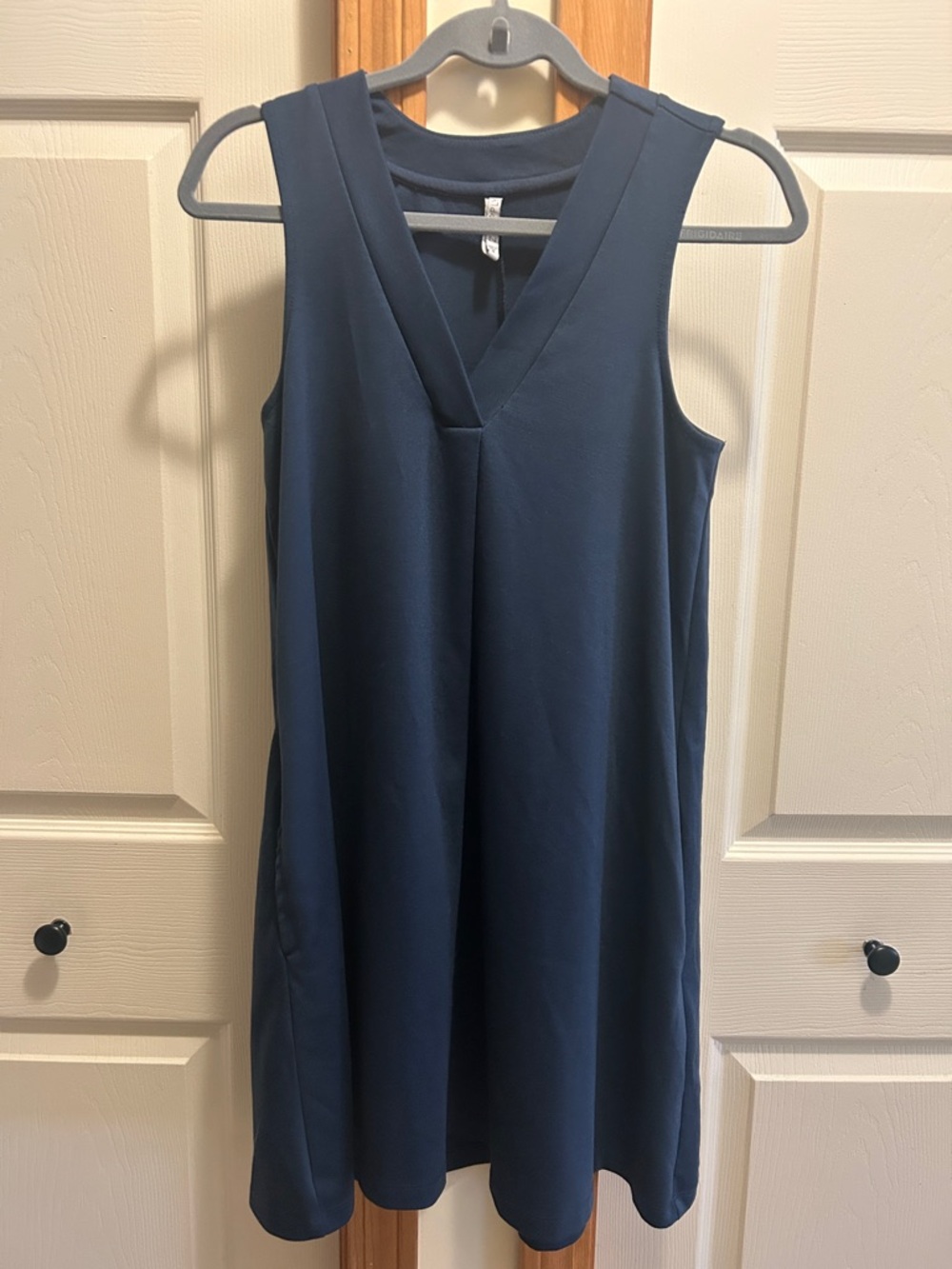 Z Supply Sleeveless V-Neck Navy Shift Dress Women’s S